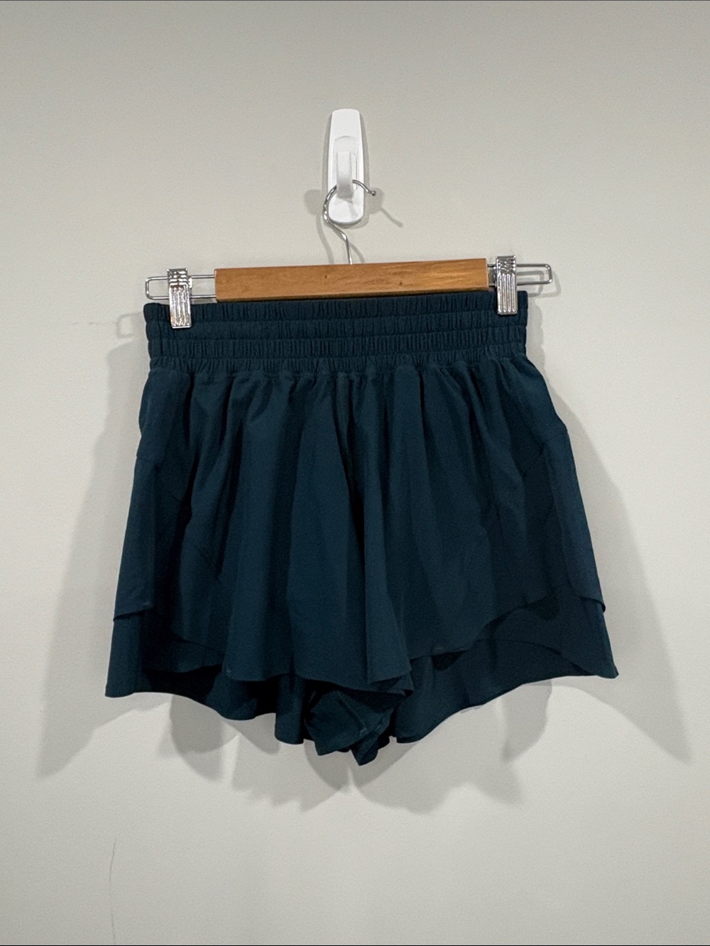 Lululemon Shake It Out High-Rise Running Short Blue 2.5" XS - Picture 5 of 8